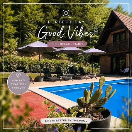 Сasa de vacaciones Dunja - Forest House With Pool