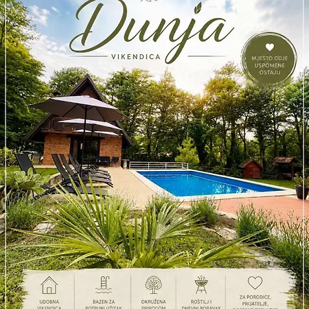 Сasa de vacaciones Dunja - Forest House With Pool