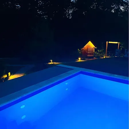 Dunja - Forest House With Pool Сasa de vacaciones Banja Luka